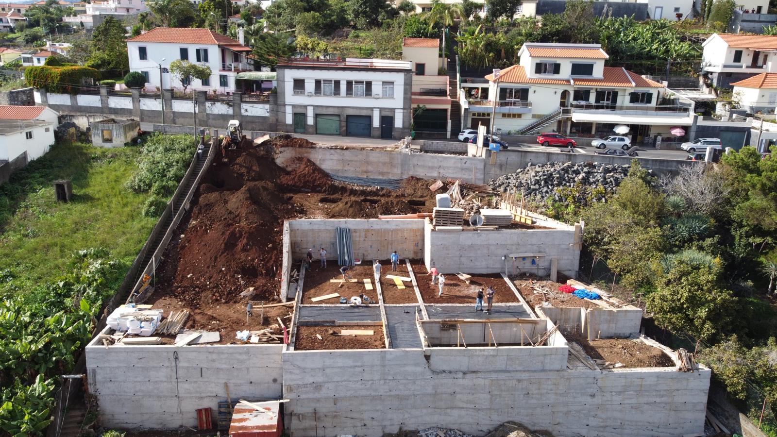 The plot during excavation